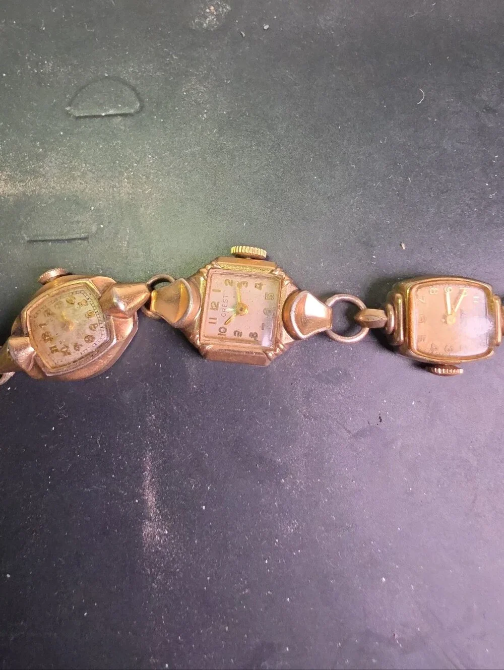 Vintage Women's Gold-Tone Multi-Face Bracelet Watch Faces